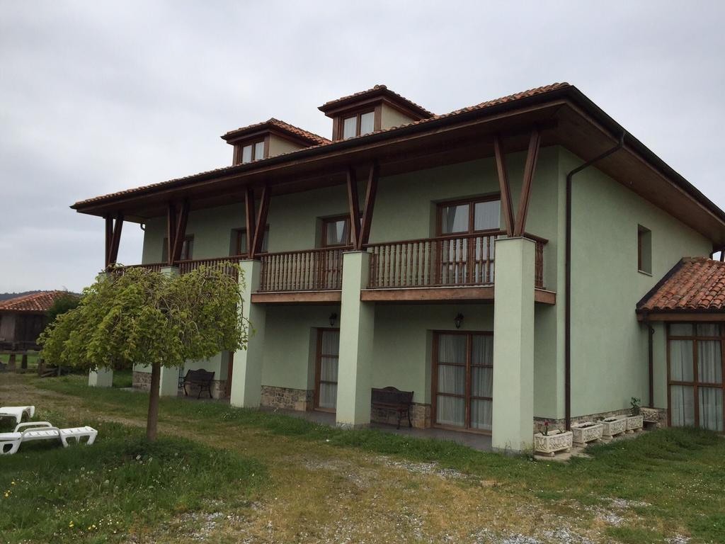 Apartamentos Palacio Bueno Colunga Ngoại thất bức ảnh